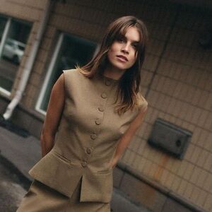 Zara Tan Sleeveless Button-Up Top